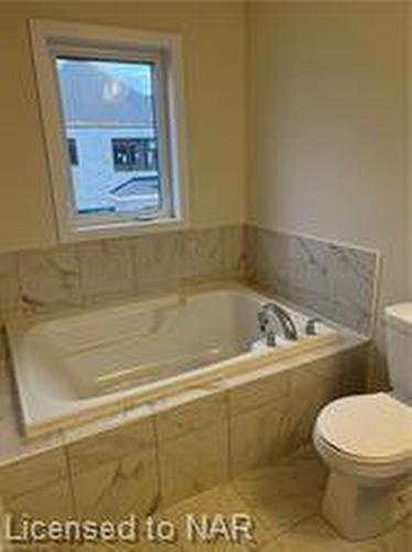 113 Keelson Street, Welland, ON - Indoor Photo Showing Bathroom