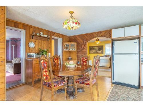 86 Feeder Lane, Dunnville, ON - Indoor Photo Showing Dining Room