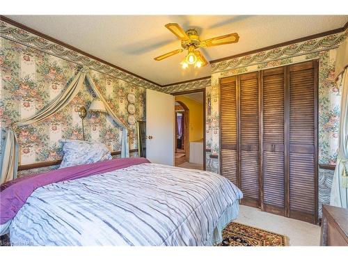 86 Feeder Lane, Dunnville, ON - Indoor Photo Showing Bedroom