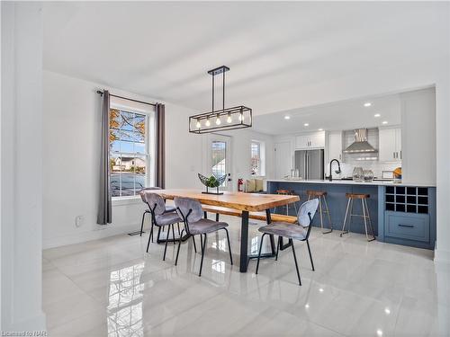 616 Lakeshore Road, Fort Erie, ON - Indoor Photo Showing Dining Room