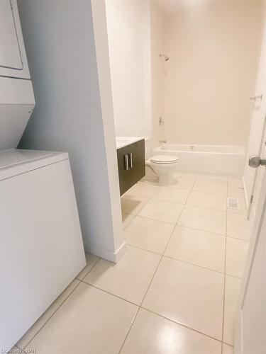 29 Waterleaf Trail, Welland, ON - Indoor Photo Showing Laundry Room