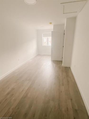 29 Waterleaf Trail, Welland, ON - Indoor Photo Showing Other Room