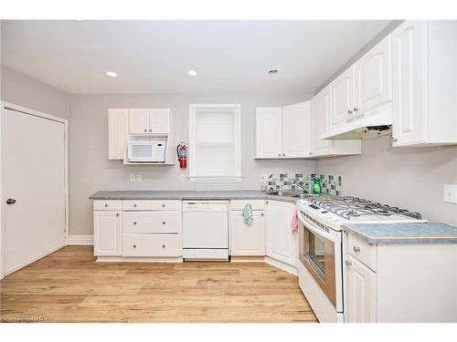 45 Pine Street N, Thorold, ON - Indoor Photo Showing Kitchen