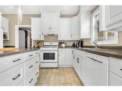 2 Briarwood Drive, St. Catharines, ON - Indoor Photo Showing Kitchen With Double Sink
