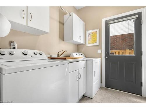 2 Briarwood Drive, St. Catharines, ON - Indoor Photo Showing Laundry Room