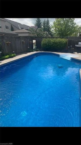 2 Briarwood Drive, St. Catharines, ON - Outdoor With In Ground Pool With Backyard
