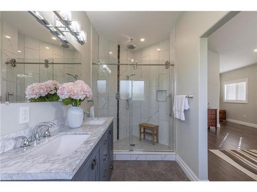 3753 Quarry Road, Beamsville, ON - Indoor Photo Showing Bathroom