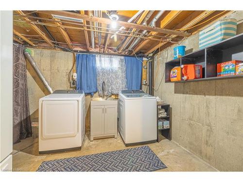 6182 Johnson Drive, Niagara Falls, ON - Indoor Photo Showing Laundry Room