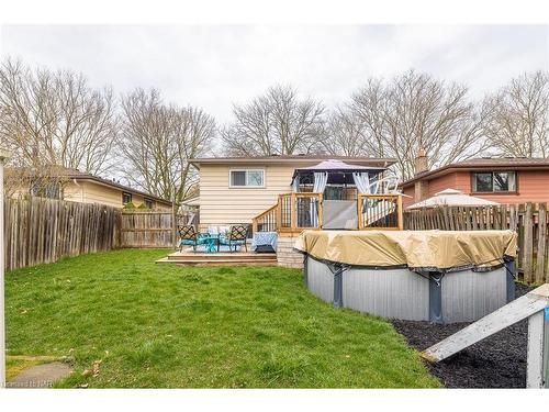 6182 Johnson Drive, Niagara Falls, ON - Outdoor With Above Ground Pool