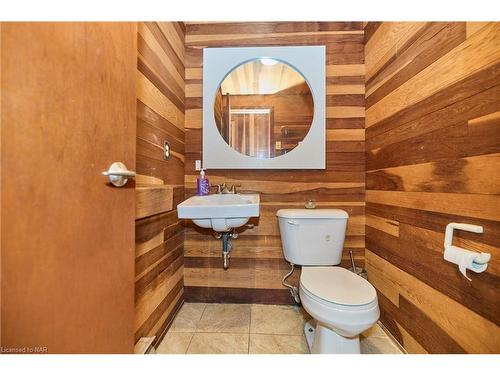 4197 Niagara River Parkway, Fort Erie, ON - Indoor Photo Showing Bathroom
