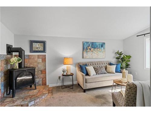 4244 Hixon St Street, Beamsville, ON - Indoor Photo Showing Living Room With Fireplace