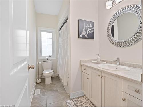 412 Hummel Crescent, Fort Erie, ON - Indoor Photo Showing Bathroom