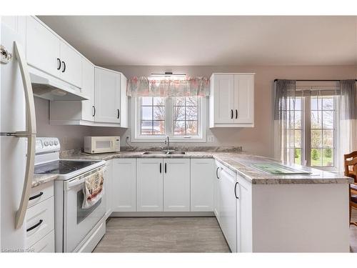 31951 Church Street, Wainfleet, ON - Indoor Photo Showing Kitchen With Double Sink