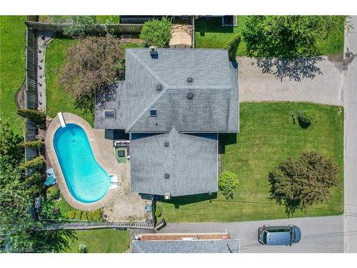 18 Madison Street, Fort Erie, ON - Outdoor With In Ground Pool