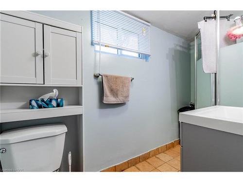 30 Lasalle Street, Welland, ON - Indoor Photo Showing Bathroom