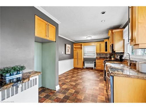 29 Fawell Avenue, St. Catharines, ON - Indoor Photo Showing Kitchen