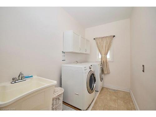 3244 Grove Avenue, Ridgeway, ON - Indoor Photo Showing Laundry Room