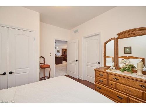 3244 Grove Avenue, Ridgeway, ON - Indoor Photo Showing Bedroom