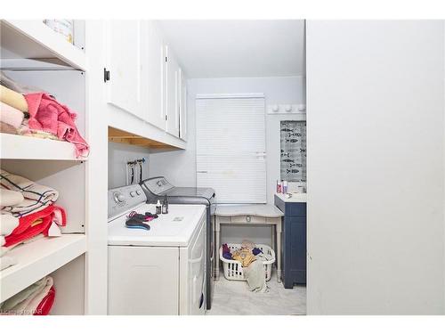 268 Phipps Street, Fort Erie, ON - Indoor Photo Showing Laundry Room