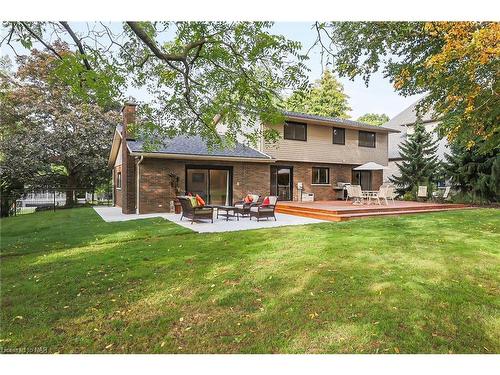 29 Melrose Drive, Niagara-On-The-Lake, ON - Outdoor With Deck Patio Veranda With Backyard With Exterior