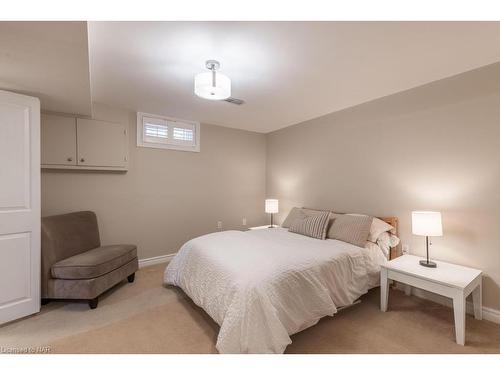 42 Cheritan Court, St. Catharines, ON - Indoor Photo Showing Bedroom