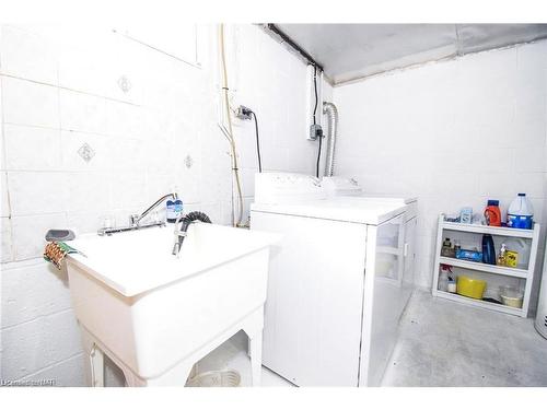516 Sutherland Avenue, Welland, ON - Indoor Photo Showing Laundry Room
