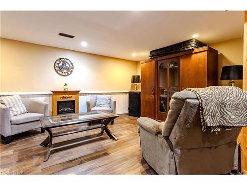 8-50 Lakeshore Road, St. Catharines, ON - Indoor Photo Showing Living Room With Fireplace