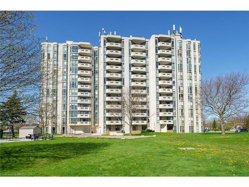 905-5070 Pinedale Avenue, Burlington, ON - Outdoor With Balcony With Facade