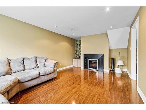 7063 Dirdene Street, Niagara Falls, ON - Indoor Photo Showing Living Room With Fireplace