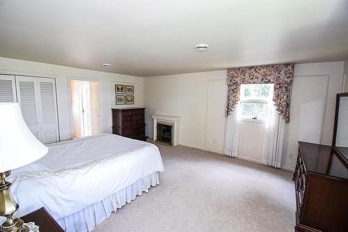 1457 Niagara Boulevard, Fort Erie, ON - Indoor Photo Showing Bedroom