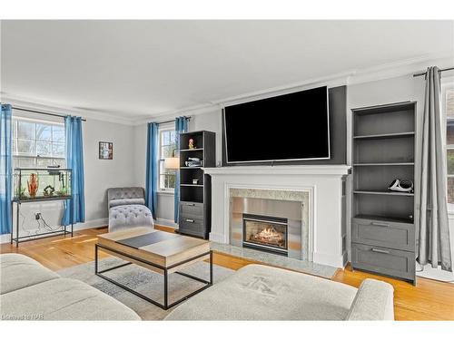 96 Laughlin Avenue, Welland, ON - Indoor Photo Showing Living Room With Fireplace