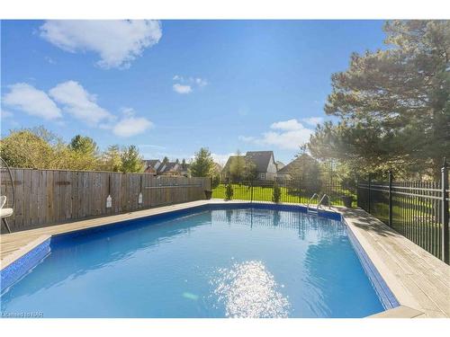 6 Frontier Drive, Virgil, ON - Outdoor With In Ground Pool With Backyard
