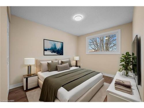 7 Baldwin Circle, Thorold, ON - Indoor Photo Showing Bedroom