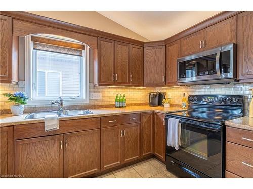 11 Corbin Street, St. Catharines, ON - Indoor Photo Showing Kitchen With Double Sink