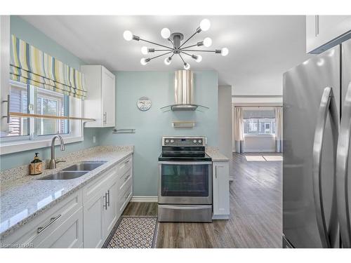 11110 Desiree Street, Wainfleet, ON - Indoor Photo Showing Kitchen With Double Sink