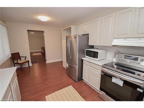 629A Scott Street, St. Catharines, ON - Indoor Photo Showing Kitchen