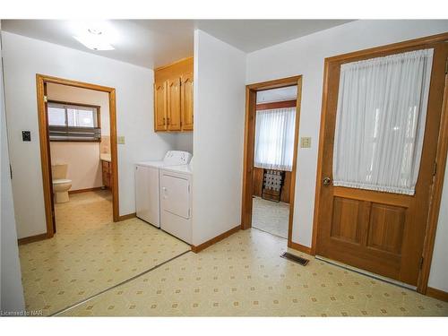 167 Ross Street, Welland, ON - Indoor Photo Showing Laundry Room