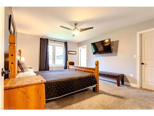 170 Lakewood Avenue, Crystal Beach, ON - Indoor Photo Showing Bedroom
