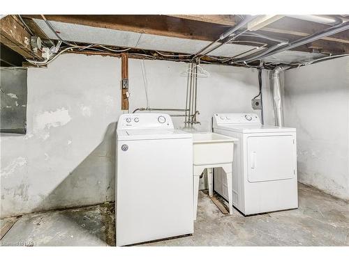 17 Marquis Street, St. Catharines, ON - Indoor Photo Showing Laundry Room