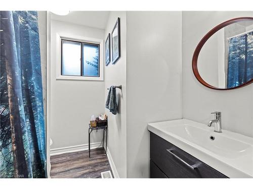 475 Bunting Road, St. Catharines, ON - Indoor Photo Showing Bathroom