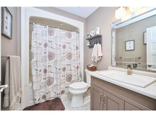 2974 Bethune Avenue, Ridgeway, ON - Indoor Photo Showing Bathroom