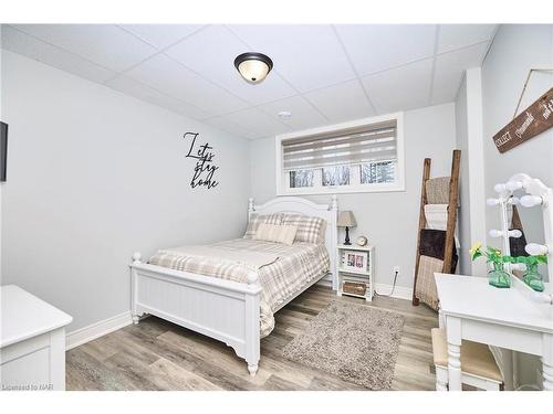 2974 Bethune Avenue, Ridgeway, ON - Indoor Photo Showing Bedroom