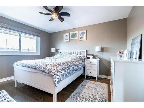 63 Windward Street, St. Catharines, ON - Indoor Photo Showing Bedroom