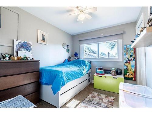 63 Windward Street, St. Catharines, ON - Indoor Photo Showing Bedroom