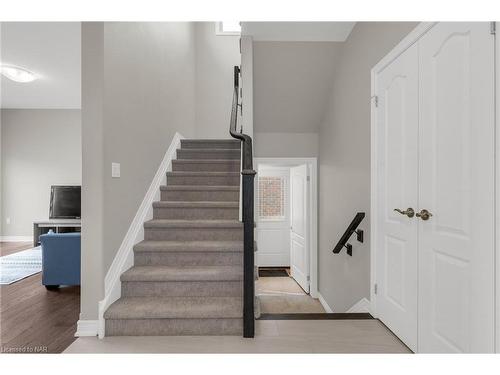 24 Lamb Crescent, Thorold, ON - Indoor Photo Showing Other Room