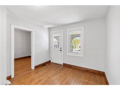 29 Margery Avenue, St. Catharines, ON - Indoor Photo Showing Other Room