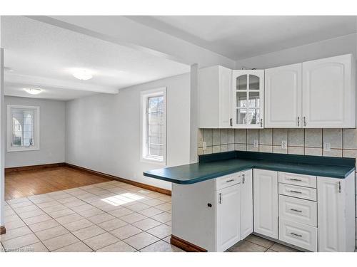 29 Margery Avenue, St. Catharines, ON - Indoor Photo Showing Kitchen