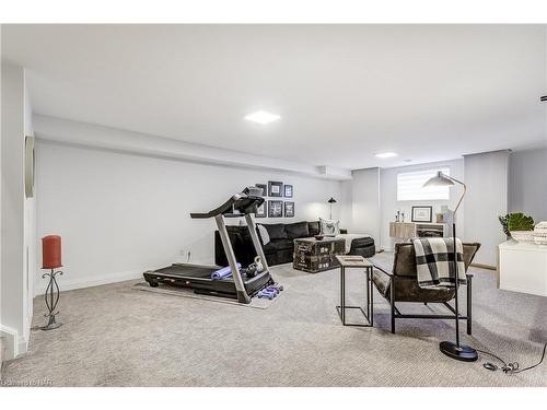 53-8974 Willoughby Drive, Niagara Falls, ON - Indoor Photo Showing Gym Room