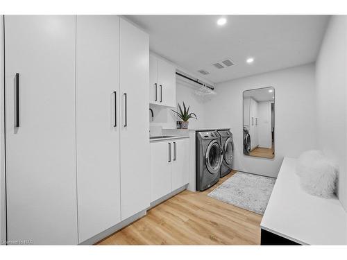 25 Kenmir Avenue, St. Davids, ON - Indoor Photo Showing Laundry Room