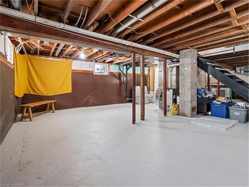 1373 Orchard Avenue, Fort Erie, ON - Indoor Photo Showing Basement